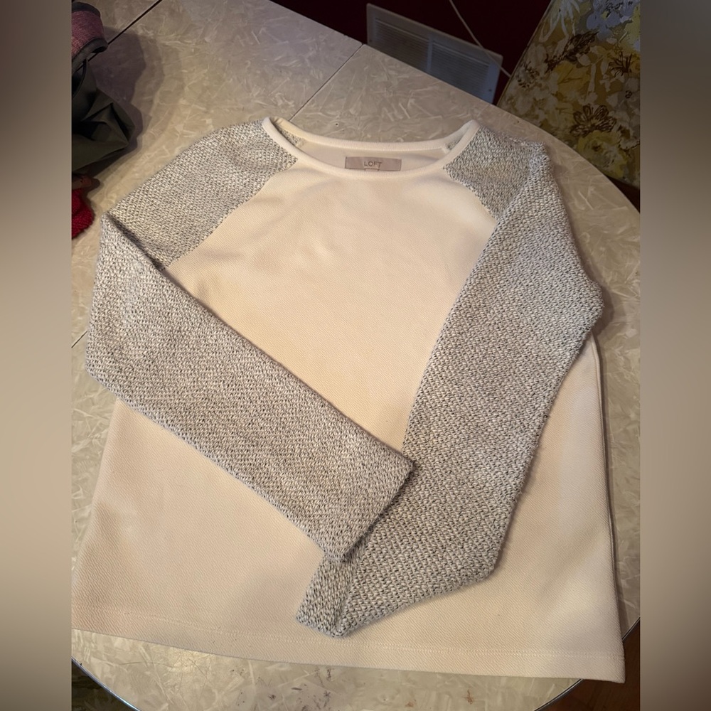 LOFT white Knit Top with raglan sleeves
